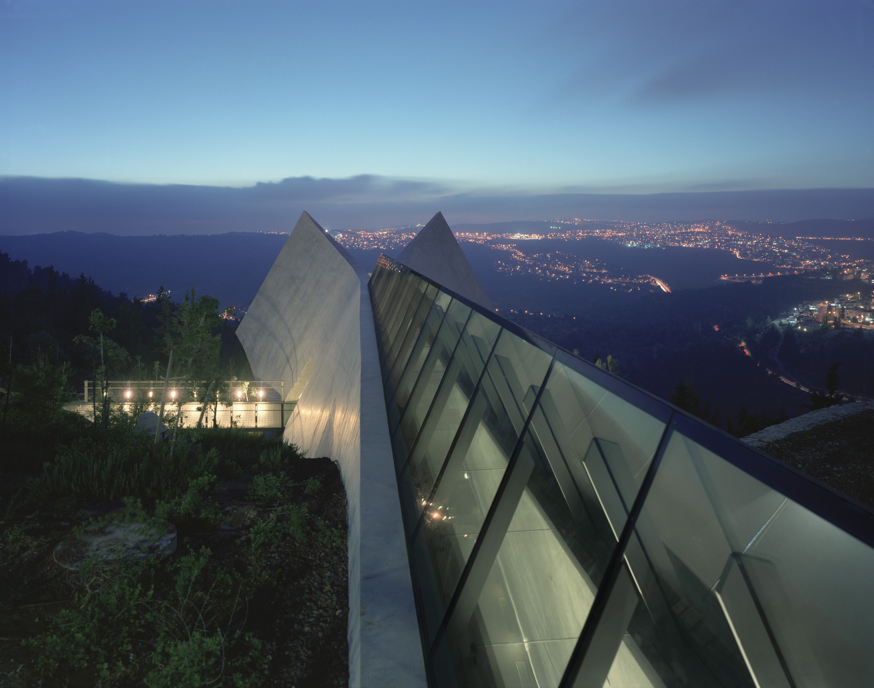 Jewel Changi Airport Moshe Safdie